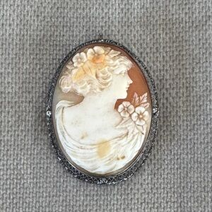 Large Antique Cameo Brooch